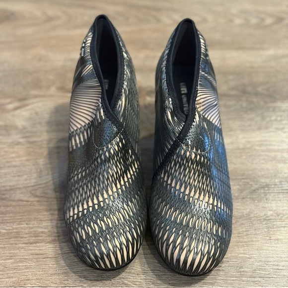 United Nude Black & Nude Heel Bootie Size 39/8.5 - Picture 2 of 9